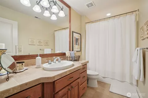 Bath - 1610 NW 34th Ave, Camas, WA 98607 photo 4 of 4