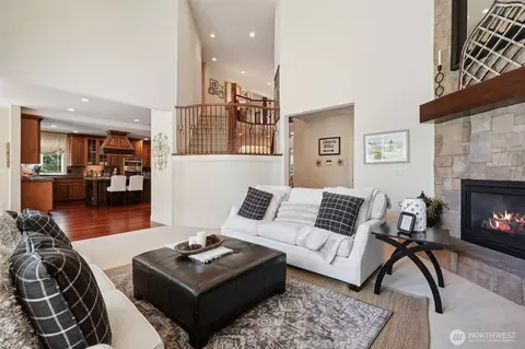 Living - 1610 NW 34th Ave, Camas, WA 98607 photo 5 of 6
