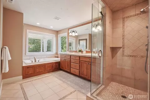 Bath - 1610 NW 34th Ave, Camas, WA 98607 photo 1 of 4