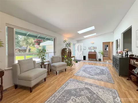 Living - 401 Dungeness Mdws, Sequim, WA 98382 photo 3 of 6