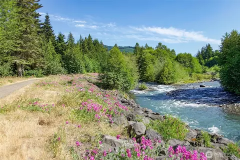 View/Area - 401 Dungeness Mdws, Sequim, WA 98382 photo 2 of 2