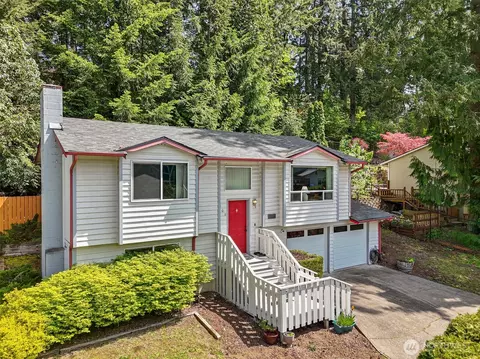 8108 181st Ave E, Bonney Lake, WA 98391