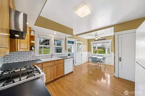 28009 SE 456th St, Enumclaw, WA 98022 photo 12