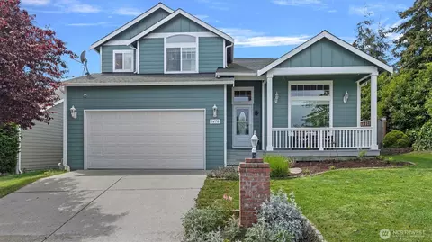 1670 NW Almond Loop, Oak Harbor, WA 98277