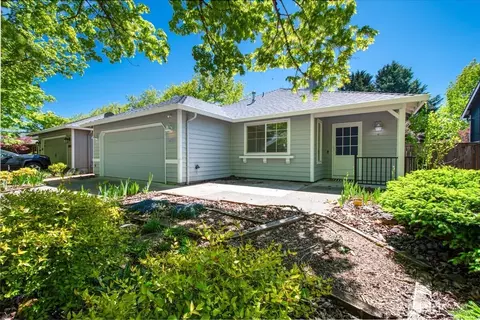 18201 SE 19th St, Vancouver, WA 98683