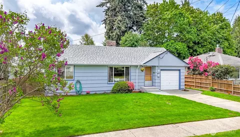 112 S 70th St, Tacoma, WA 98408