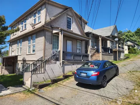 1637 Center St, Tacoma, WA 98409