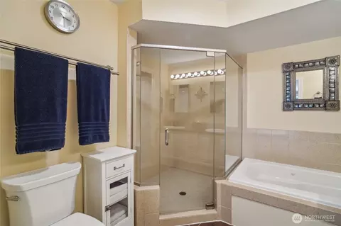 Bath - 215 20th Ave E #305, Seattle, WA 98112 photo 2 of 3