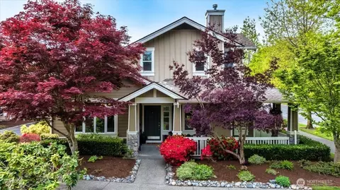 7327 Fairway Ave SE #A, Snoqualmie, WA 98065