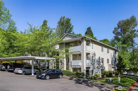 801 Rainier Ave N #E128, Renton, WA 98057