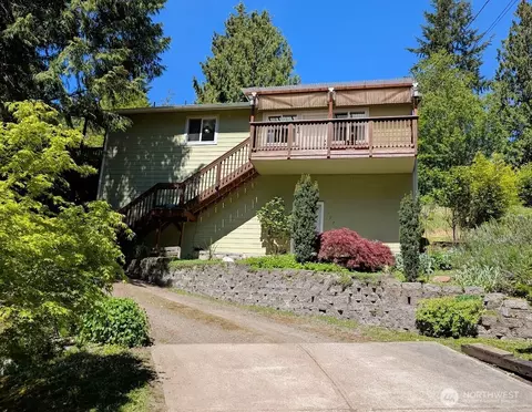 5772 NE Spruce Dr, Hansville, WA 98340