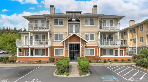 564 225th Ln NE #A-105, Sammamish, WA 98074