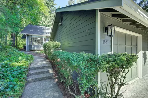 8527 137th Ave NE, Redmond, WA 98052