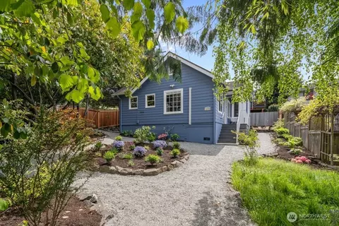 4505 SW Brace Point Dr, Seattle, WA 98136