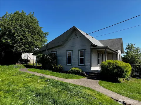316 N 3rd St, Kalama, WA 98625