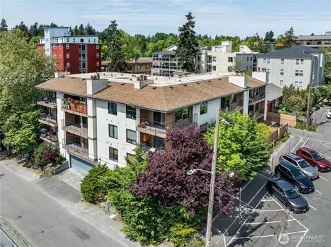 10601 Bagley Ave N #204, Seattle, WA 98133