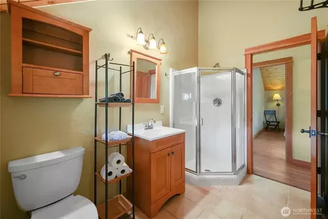Bath - 41 Red Tail Ridge Rd, Twisp, WA 98856 photo 1 of 2