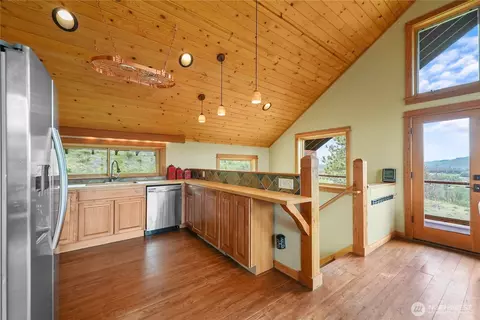 Kitchen - 41 Red Tail Ridge Rd, Twisp, WA 98856 photo 1 of 4