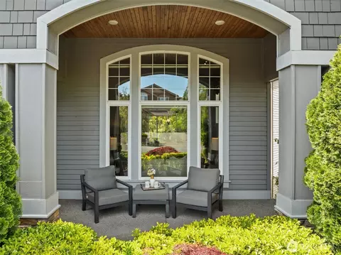 Exterior - 10317 NE 194th St, Bothell, WA 98011 photo 2 of 5