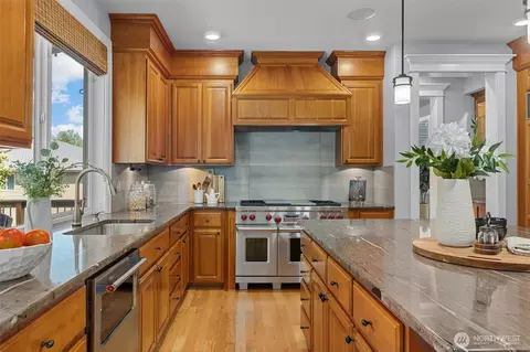 Kitchen - 10317 NE 194th St, Bothell, WA 98011 photo 3 of 6
