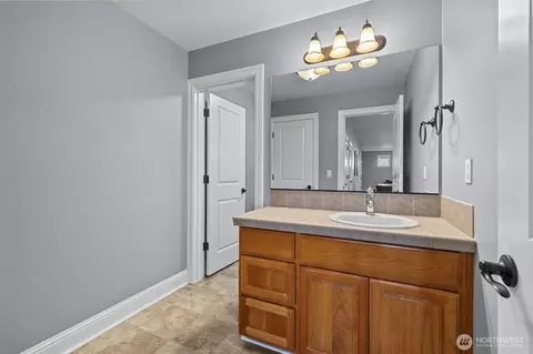 Bath - 10317 NE 194th St, Bothell, WA 98011 photo 5 of 5