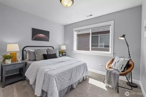 Bedroom - 10317 NE 194th St, Bothell, WA 98011 photo 4 of 4