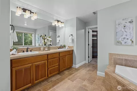 Bath - 10317 NE 194th St, Bothell, WA 98011 photo 2 of 5