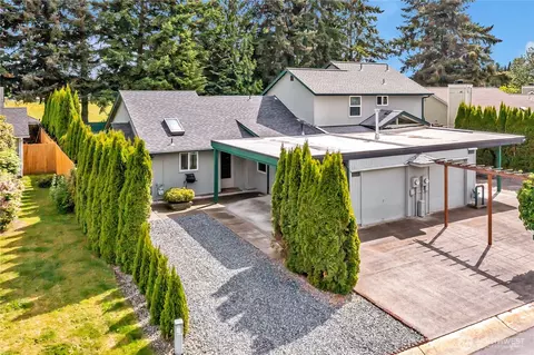 1004 30th St NE, Auburn, WA 98002