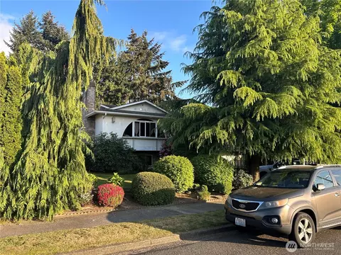 1733 N James St, Tacoma, WA 98406