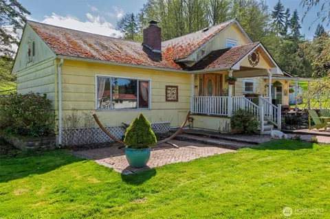 511 Loftus Rd, Port Townsend, WA 98368
