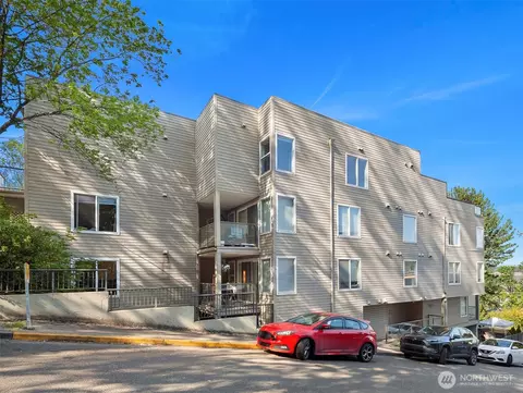 3022 SW Bradford St #308, Seattle, WA 98126