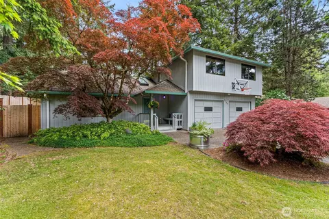 2732 Langridge Loop NW, Olympia, WA 98502