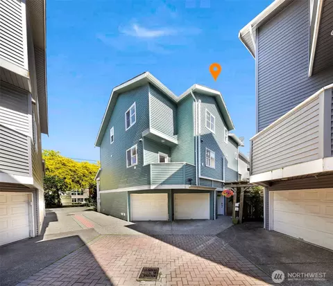 6547 5th Ave NE #B, Seattle, WA 98115