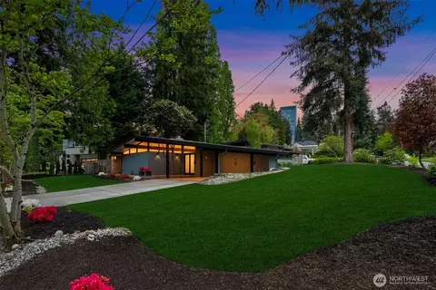 10830 SE 2nd St, Bellevue, WA 98004