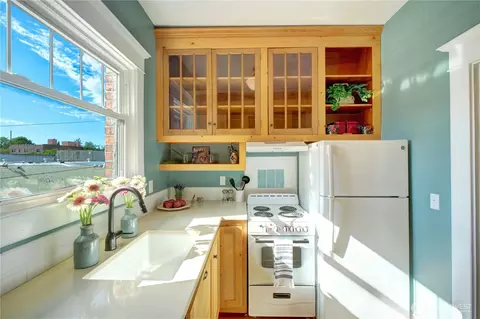 Kitchen - 409 16th Ave E #21, Seattle, WA 98112 photo 1 of 3