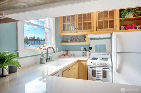 Kitchen - 409 16th Ave E #21, Seattle, WA 98112 photo 3 of 3
