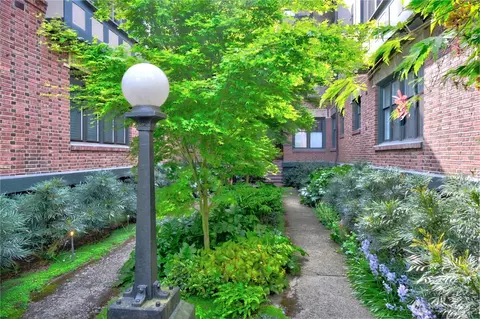 Exterior - 409 16th Ave E #21, Seattle, WA 98112 photo 2 of 6