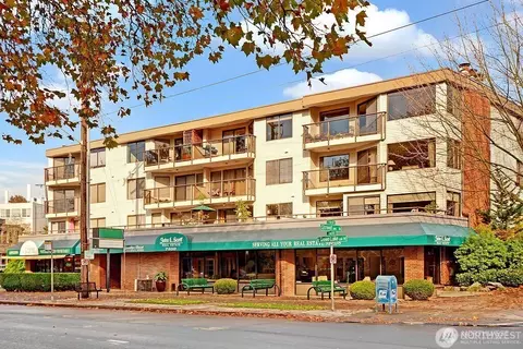 7850 E Green Lake Dr N #303, Seattle, WA 98103