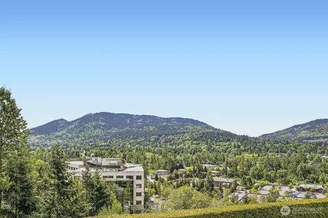 23120 SE Black Nugget Rd #X2, Issaquah, WA 98029