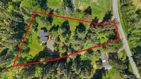5826 Robe Menzel Rd, Granite Falls, WA 98252