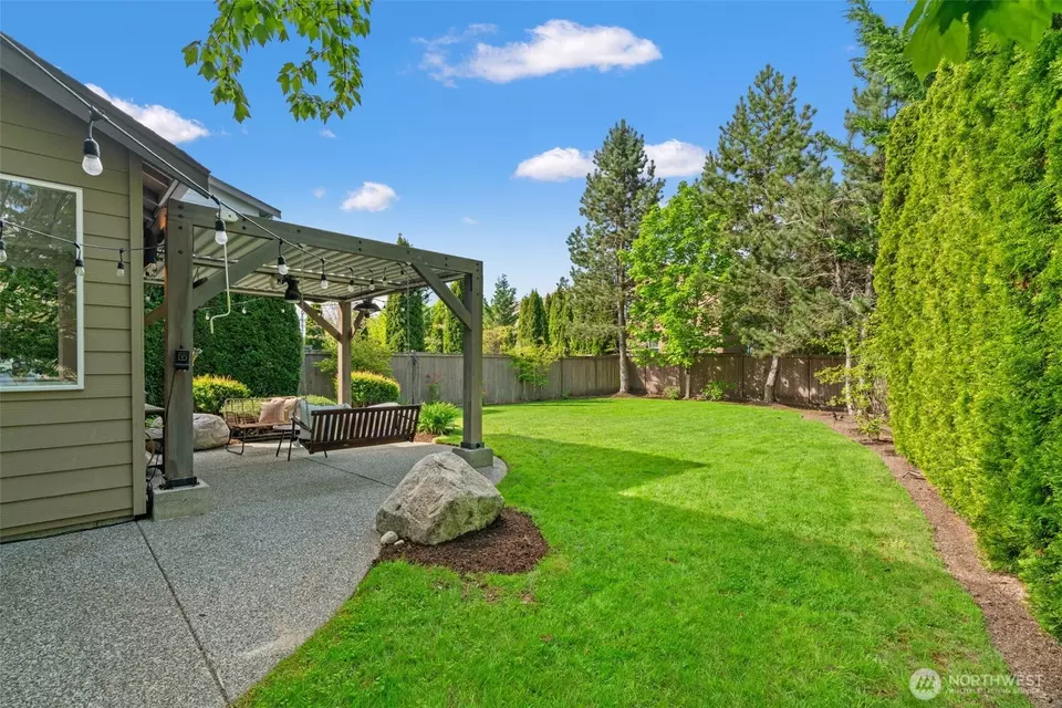 Exterior - 10761 243rd Ave NE, Redmond, WA 98053 photo 3 of 4
