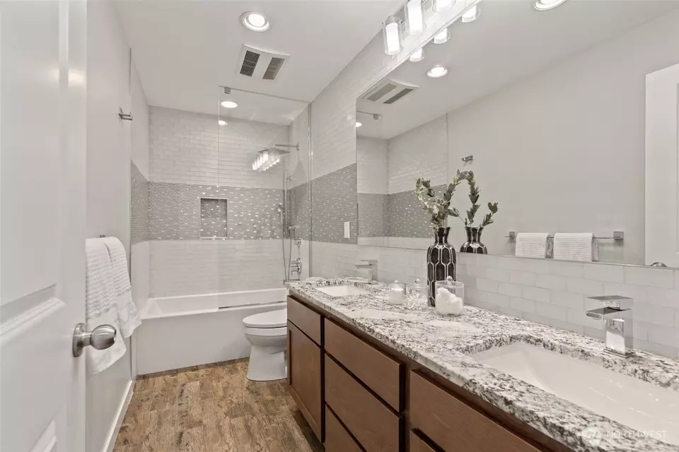Bath - 10761 243rd Ave NE, Redmond, WA 98053 photo 5 of 5