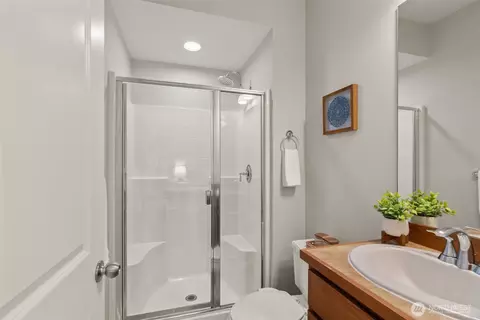 Bath - 10761 243rd Ave NE, Redmond, WA 98053 photo 1 of 5