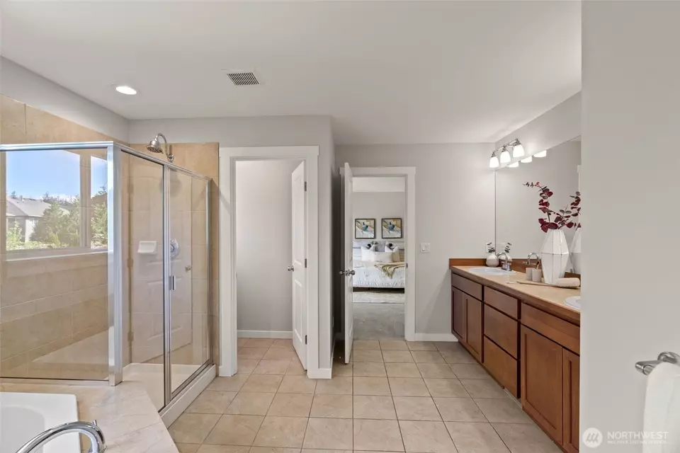 Bath - 10761 243rd Ave NE, Redmond, WA 98053 photo 4 of 5