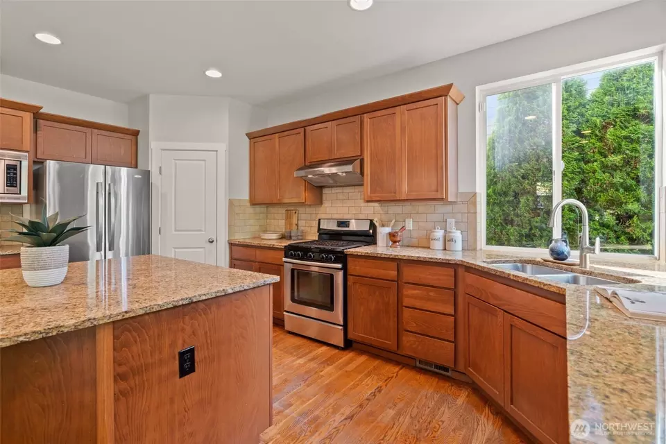 Kitchen - 10761 243rd Ave NE, Redmond, WA 98053 photo 2 of 3