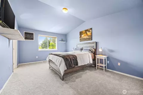 Bedroom - 14406 145th St E, Orting, WA 98360 photo 1 of 5