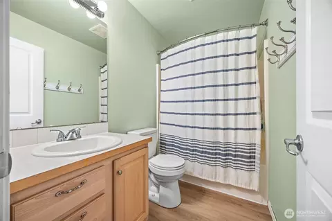 Bath - 14406 145th St E, Orting, WA 98360 photo 3 of 4