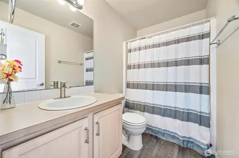 Bath - 14406 145th St E, Orting, WA 98360 photo 4 of 4