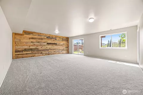 Living - 14406 145th St E, Orting, WA 98360 photo 3 of 4