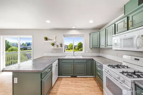 Kitchen - 14406 145th St E, Orting, WA 98360 photo 2 of 2
